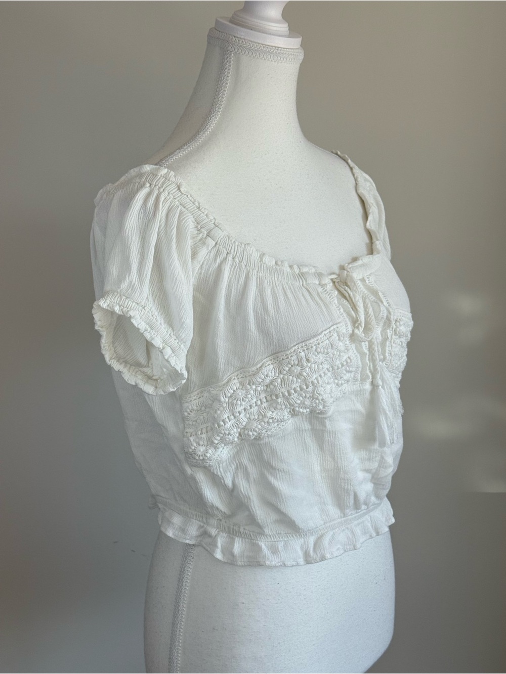 Silver Jeans Co. White Boho Peasant Crop Top Tassel Tie Women’s Medium - Picture 3 of 6